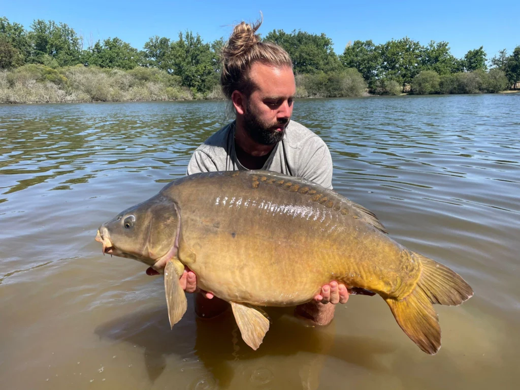 Poste J "La Queue de l'étang"...