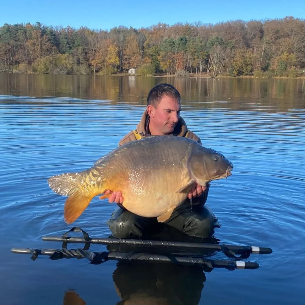 Poste F "Le Grand Chêne"...